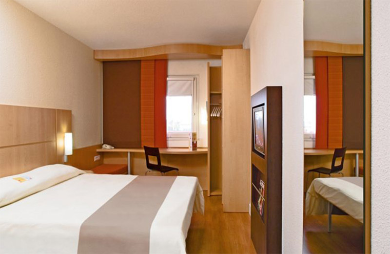 3-star Hotel room in Normandy