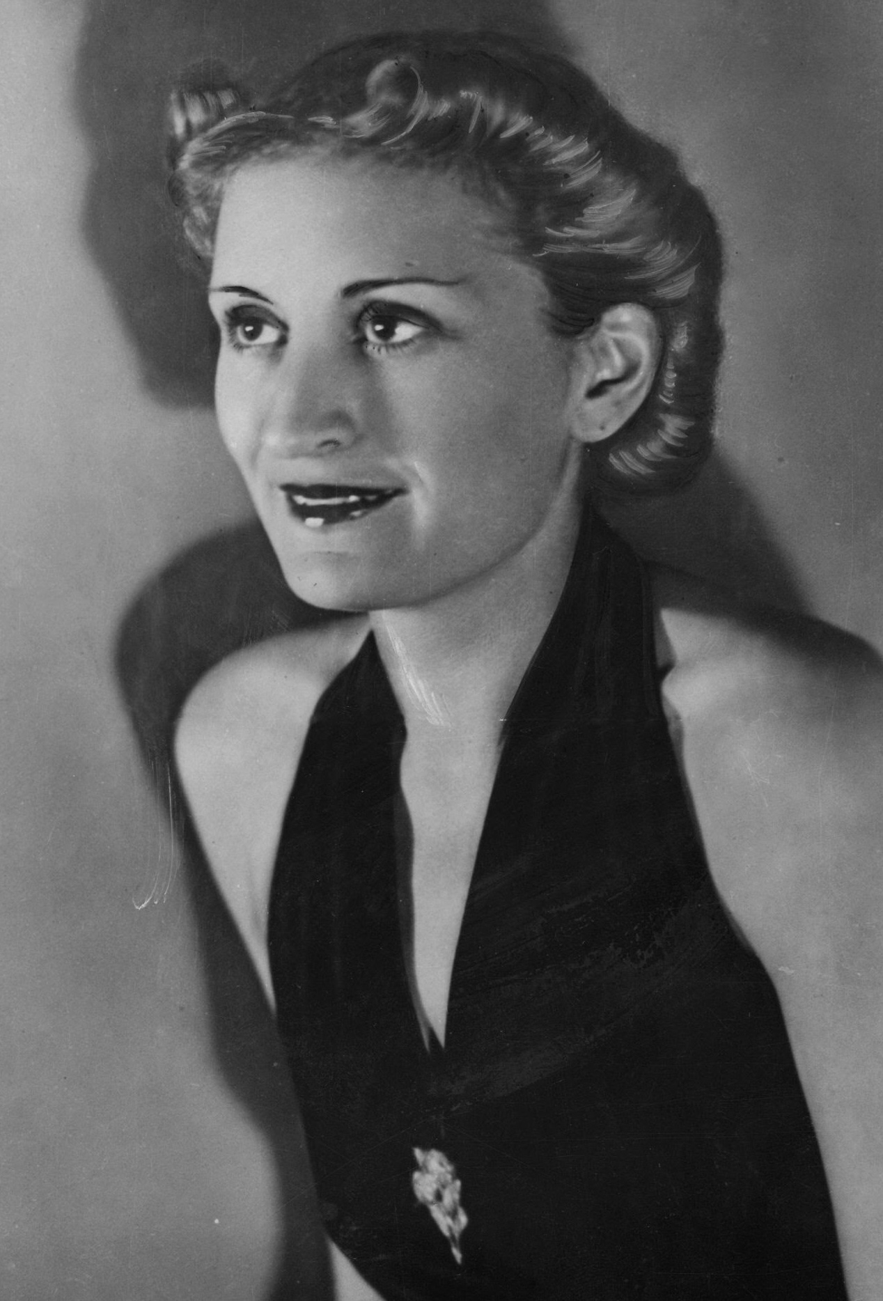 What did Edda Mussolini, the eldest daughter of Italian Fascist dictator Benito Mussolini, do during World War II?