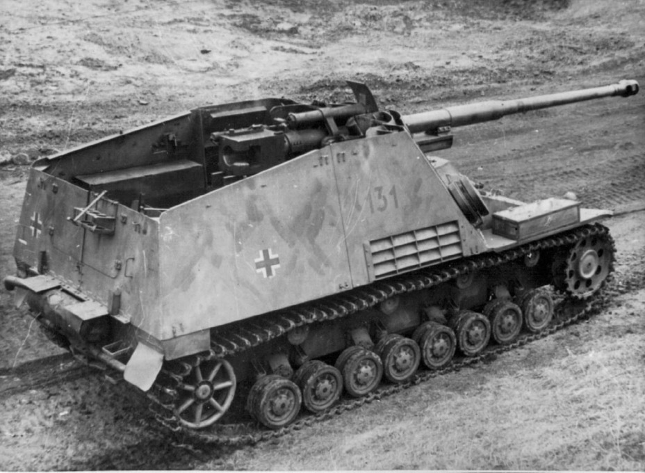 Can you identify this World War II-era German tank destroyer?