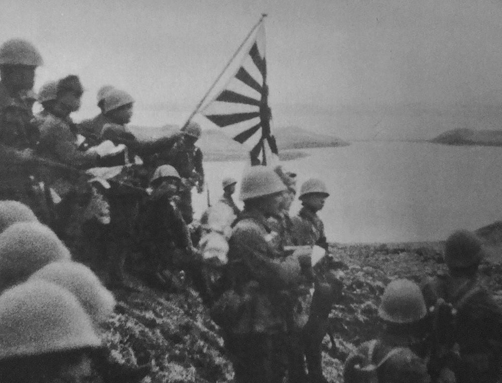 How many Japanese soldiers were protecting the Aleutian island of Kiska (a part of Alaska) when the Allied forces recaptured the place in August 1943?