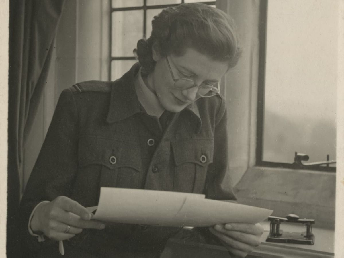 Which one of British Prime Minister Winston Churchill’s children serve in anti-aircraft batteries during World War II? (Photo does not necessarily depict the correct answer.)