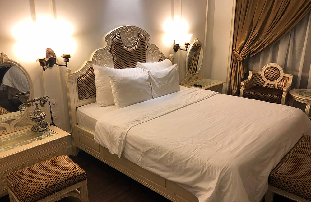 Hotel room in Vietnam Hotel room in Vietnam