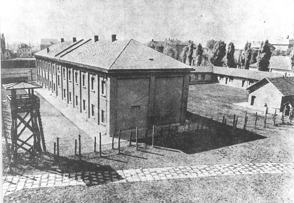The first successful large-scale escape from a concentration camp happened in February 1943, when 105 prisoners escaped (and 42 were killed). Where did this happen?