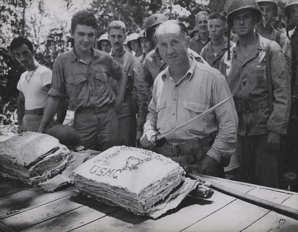 What did Marines get next to their turkey meal on the Thanksgiving of 1942 on Guadalcanal?