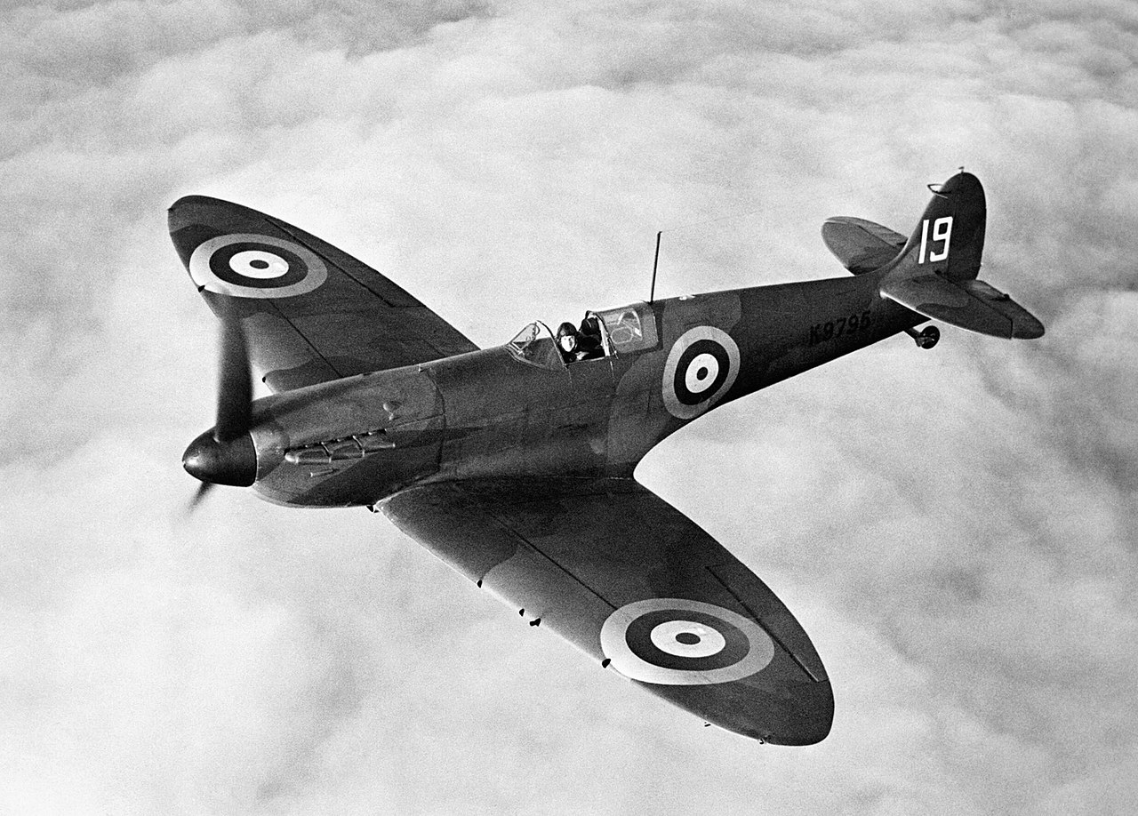 Can you identify this World War II-era British warplane?